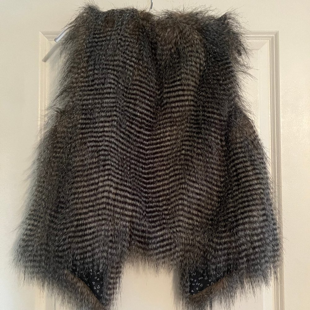 Francesca's Faux Furry Vest - Picture 3 of 4